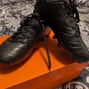 Nike Black Men's Soccer Cleats